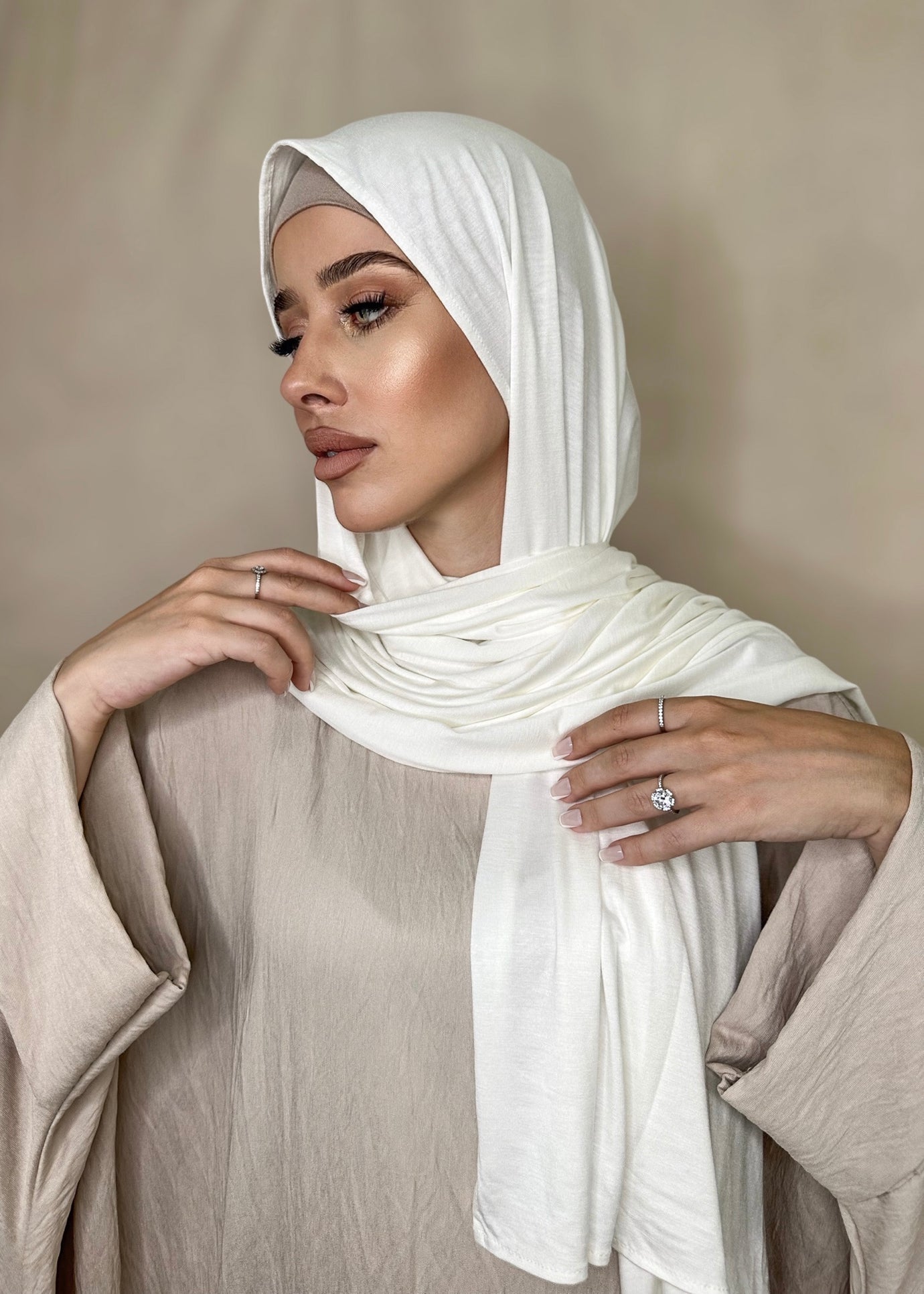 Foulard Ou Châle FRAAS En Soie - Couleur Beige (blanc Cassé) - Style Décontracté - Occasion Très Bon état